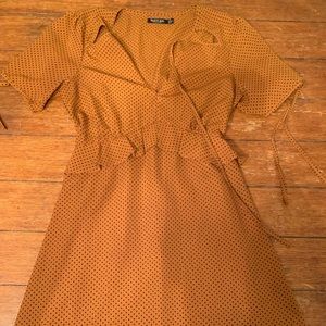 Brown dress with black polkadots  XS